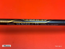 Load image into Gallery viewer, Victor Thruster Hendra Setiwan Limited Edition #TK-F HSC