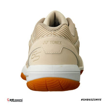 Load image into Gallery viewer, Yonex POWER CUSHION 65 Z C-90 MEN
