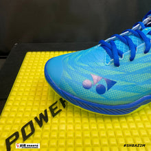 Load image into Gallery viewer, Yonex POWER CUSHION AERUS Z MEN (CYAN)