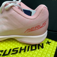 Load image into Gallery viewer, Yonex POWER CUSHION AERUS Z WOMEN