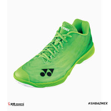 Load image into Gallery viewer, Yonex POWER CUSHION AERUS Z MEN (FLASH GREEN)