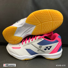 Load image into Gallery viewer, Yonex POWER CUSHION 670 JP VERSION (White/Pink)
